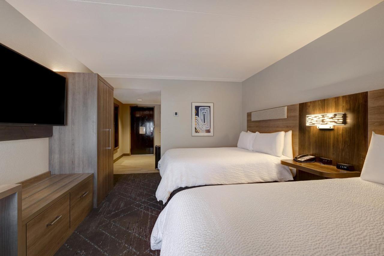 Holiday Inn Express & Suites - Kansas City Ku Medical Center By Ihg Exterior photo