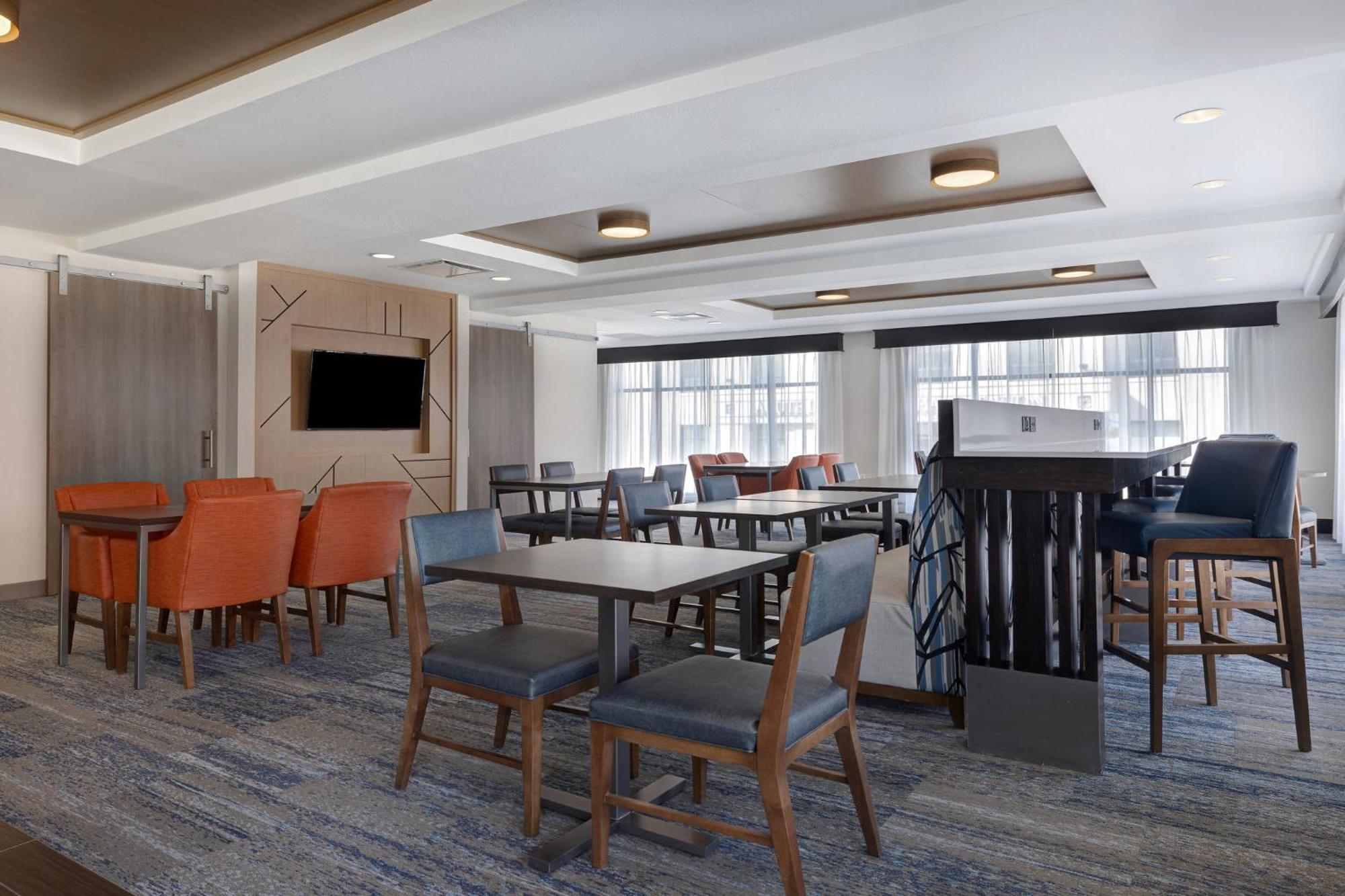 Holiday Inn Express & Suites - Kansas City Ku Medical Center By Ihg Exterior photo